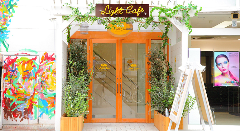 Light Cafe 栄店